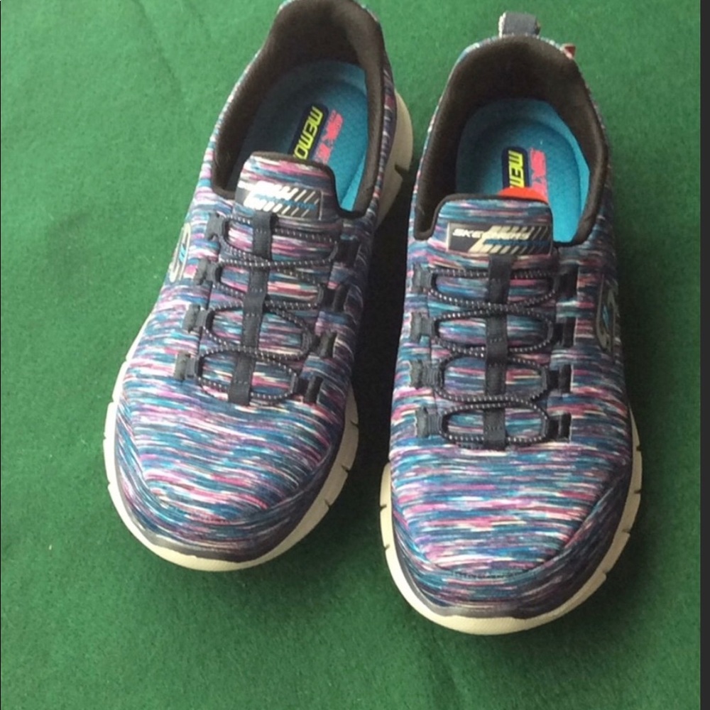 NEW Skechers Memory Foam slip on sneakers